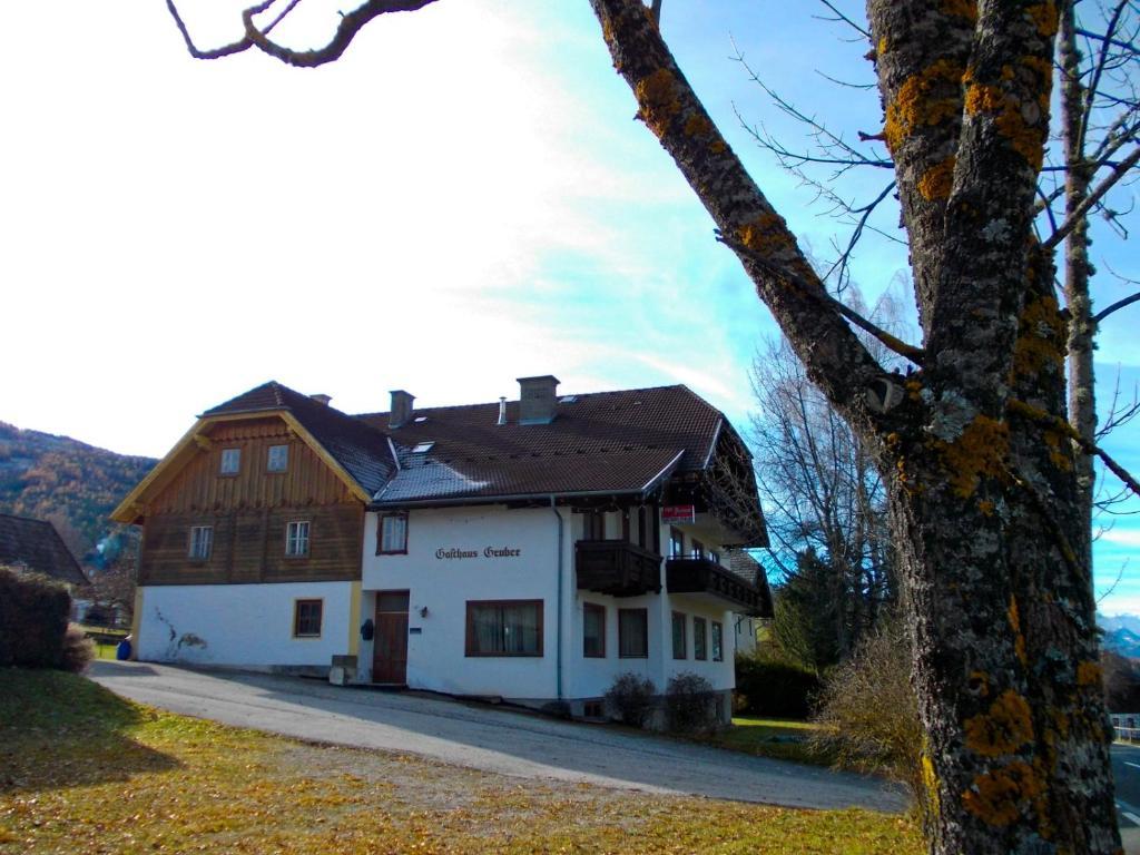 ホテルGasthaus Gruber タムスヴェーク エクステリア 写真