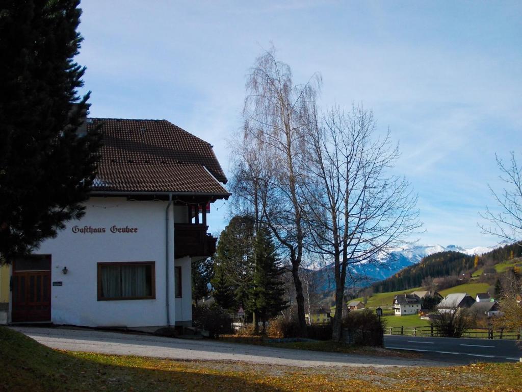 ホテルGasthaus Gruber タムスヴェーク エクステリア 写真